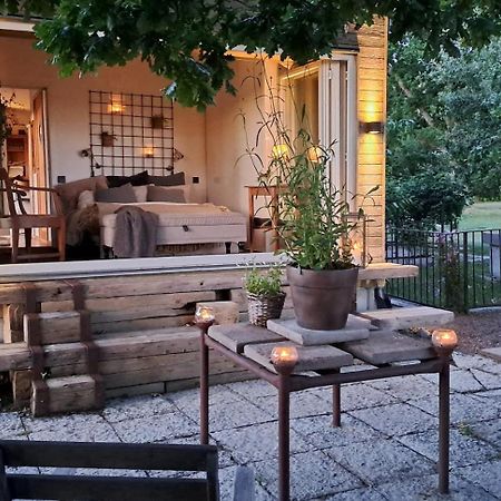 Lilla Lyngabo Hotel Халмщад Екстериор снимка