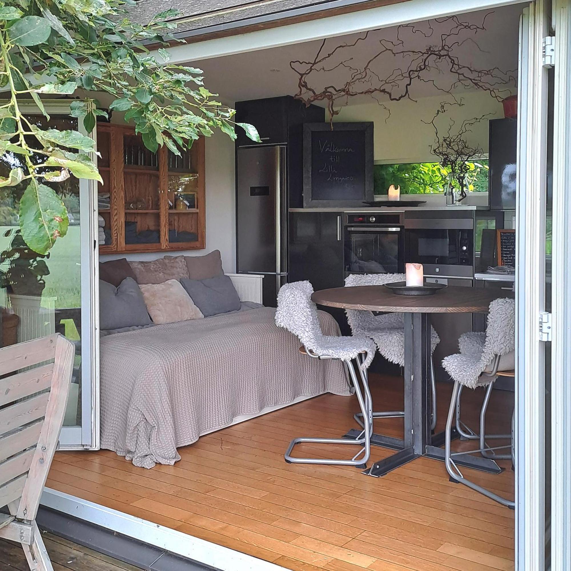 Lilla Lyngabo Hotel Халмщад Екстериор снимка